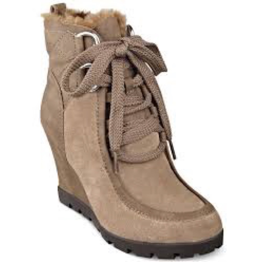 SOLD HOST PICK❣️Guess Camel Suede Wedge Lanni Boots Booties Sz 8.5 - Picture 1 of 11